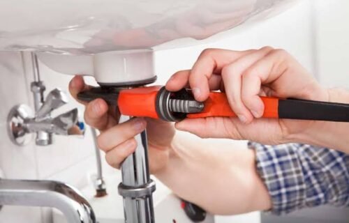 Common Plumbing Problems Every Homeowner Should Know How to Fix